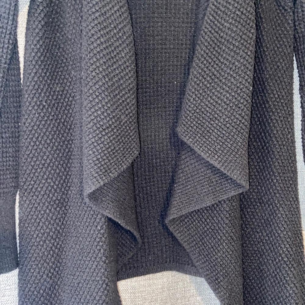 Open front sweater - Picture 2 of 2